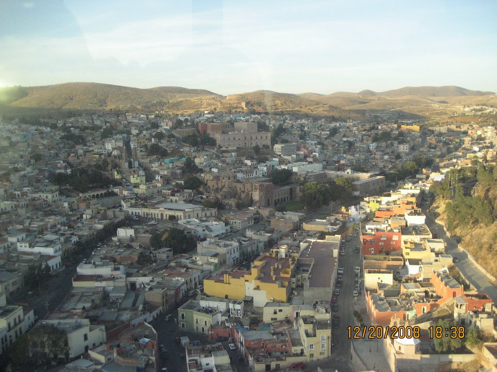 Otra panorámica de la ciudad de Zacatecas, desde la estación del teleférico., Сомбререт