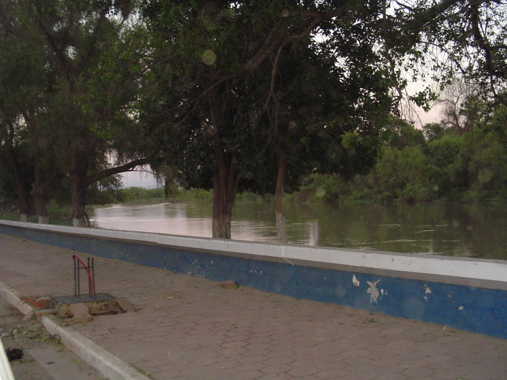Malecon Rio Sinaloa, Гуасейв