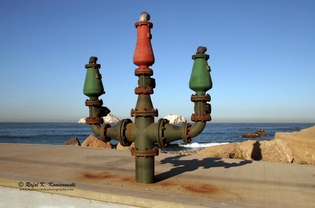 Blowdown (underground pipeline)  on boulevard to El Faro lighthouse, Мазатлан