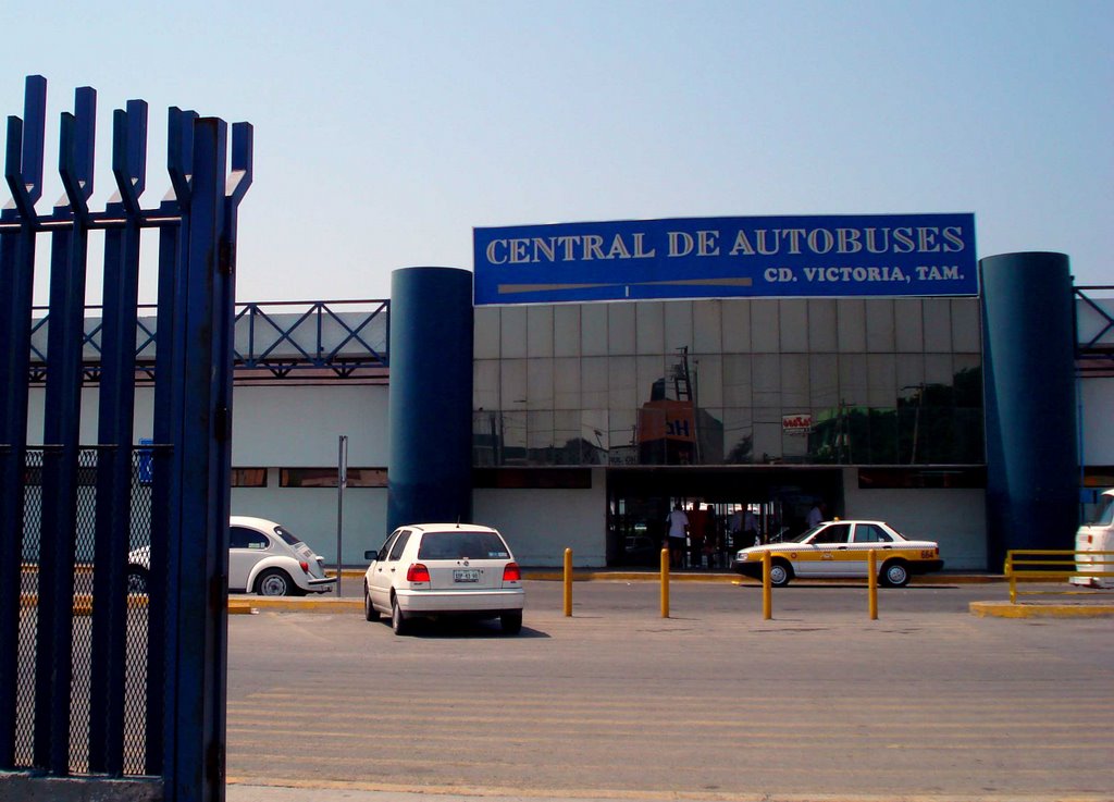 Central de Autobuses, Риноса