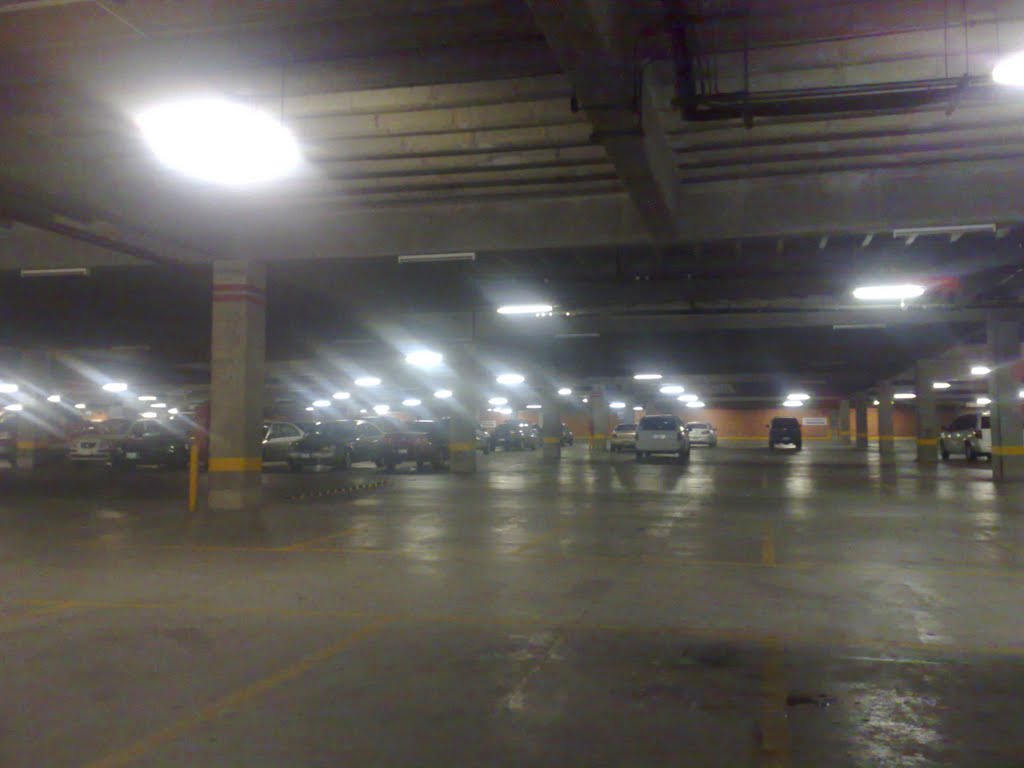 Estacionamiento techado de Soriana, Сьюдад-Мадеро