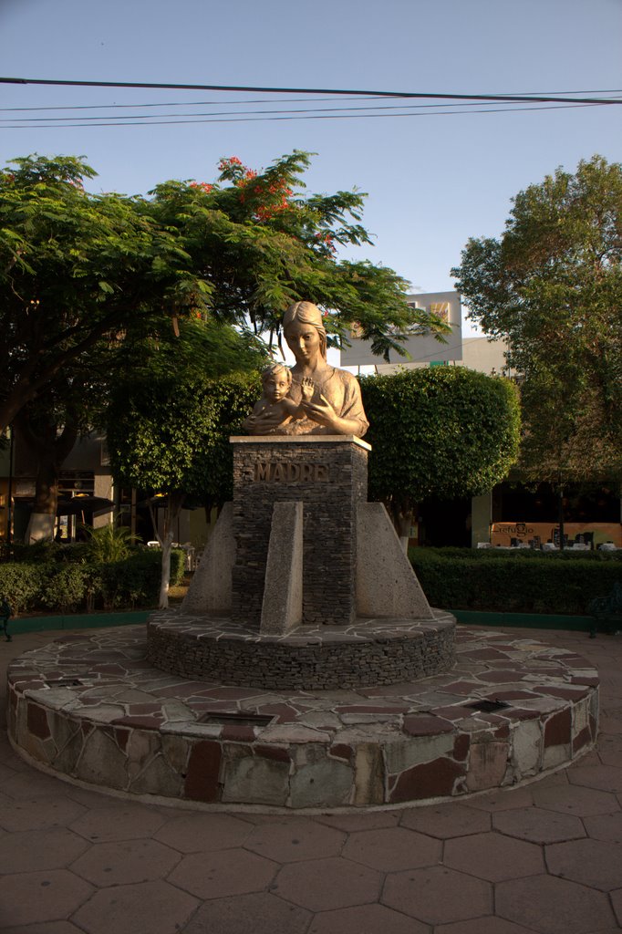 Monumento a la madre, Амека