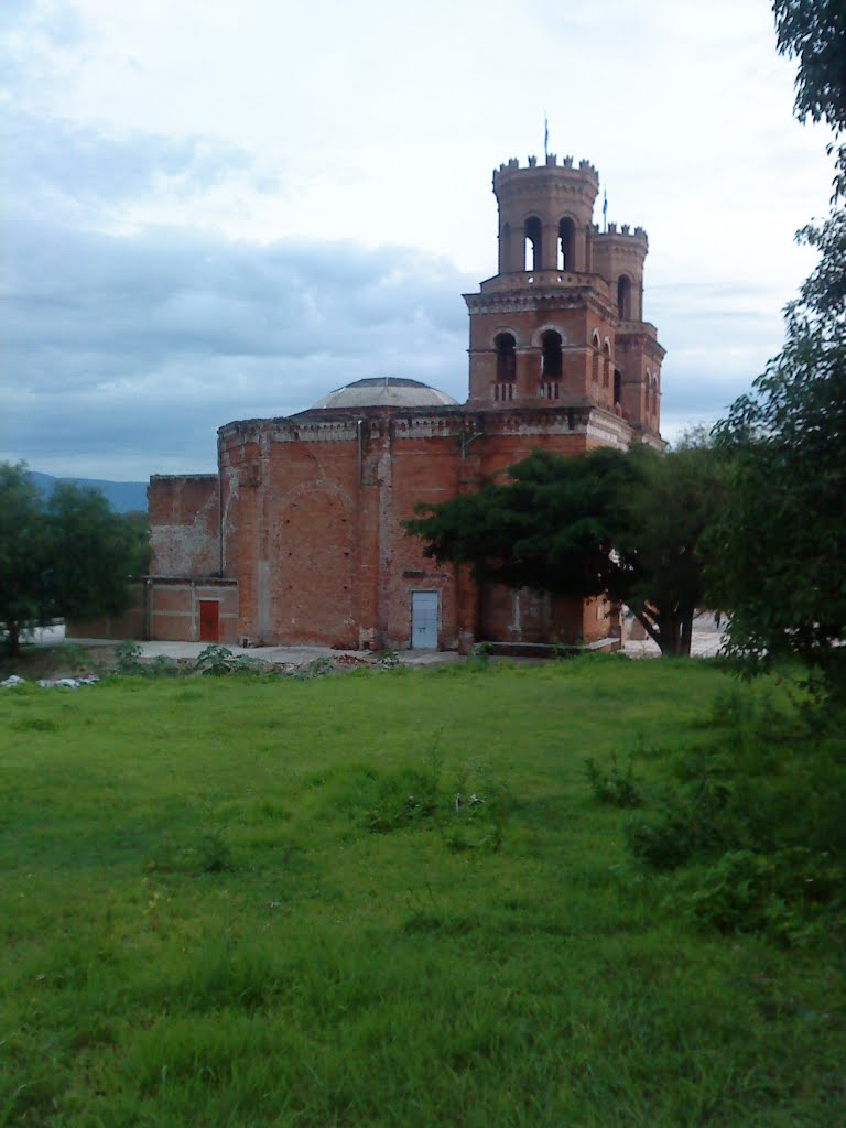 Iglesia d la Esperanza, Амека