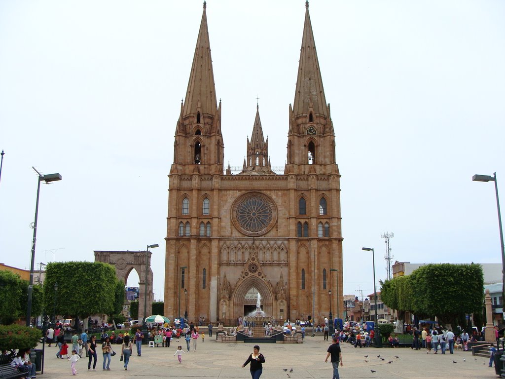 Plaza y Catedral, Арандас