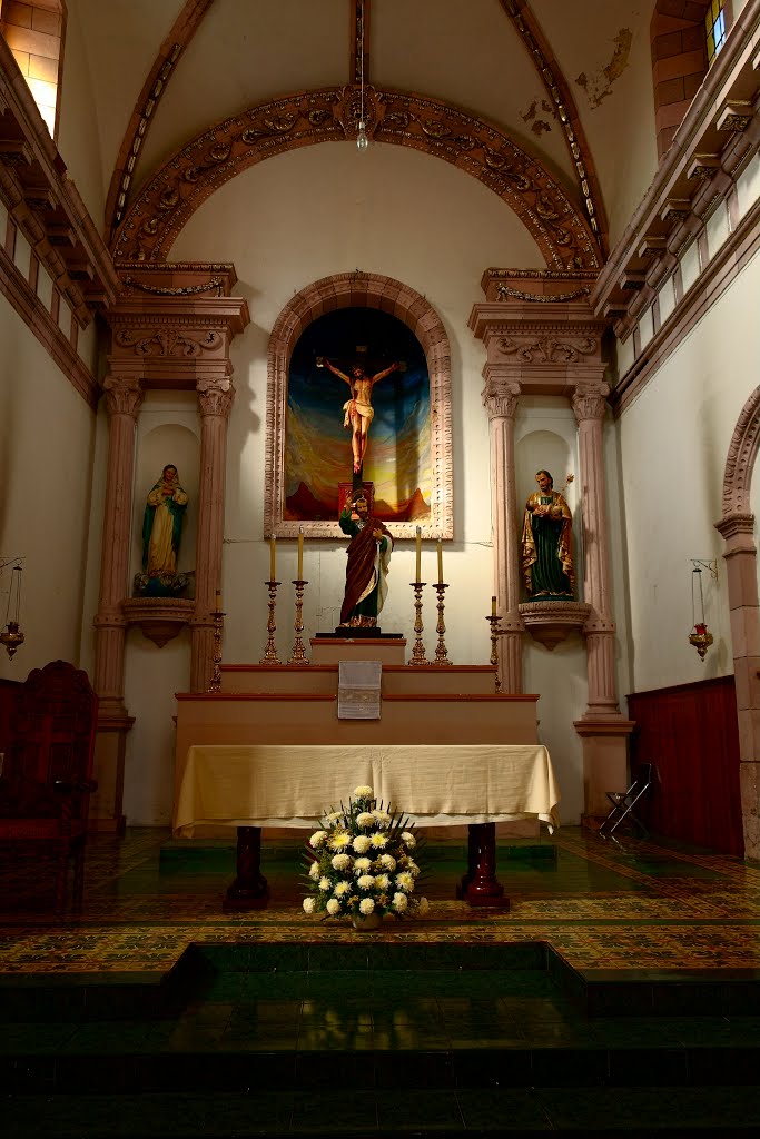 San Pedro Apóstol: altar, Ла-Барка