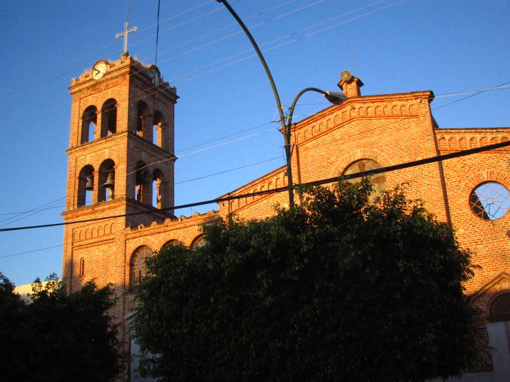 parroquia de San Juan Bosco, Ла-Барка
