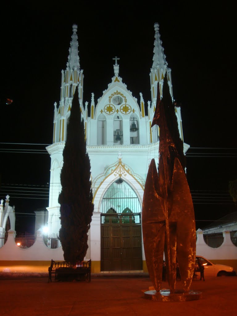 Templo de San José nocturno, Комитан (де Домингес)