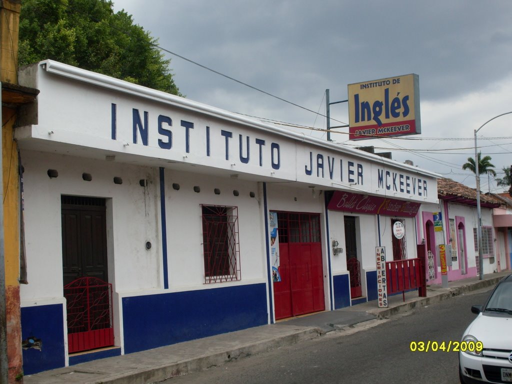 Instituto de Inglés Javier Mckeever, Тапачула