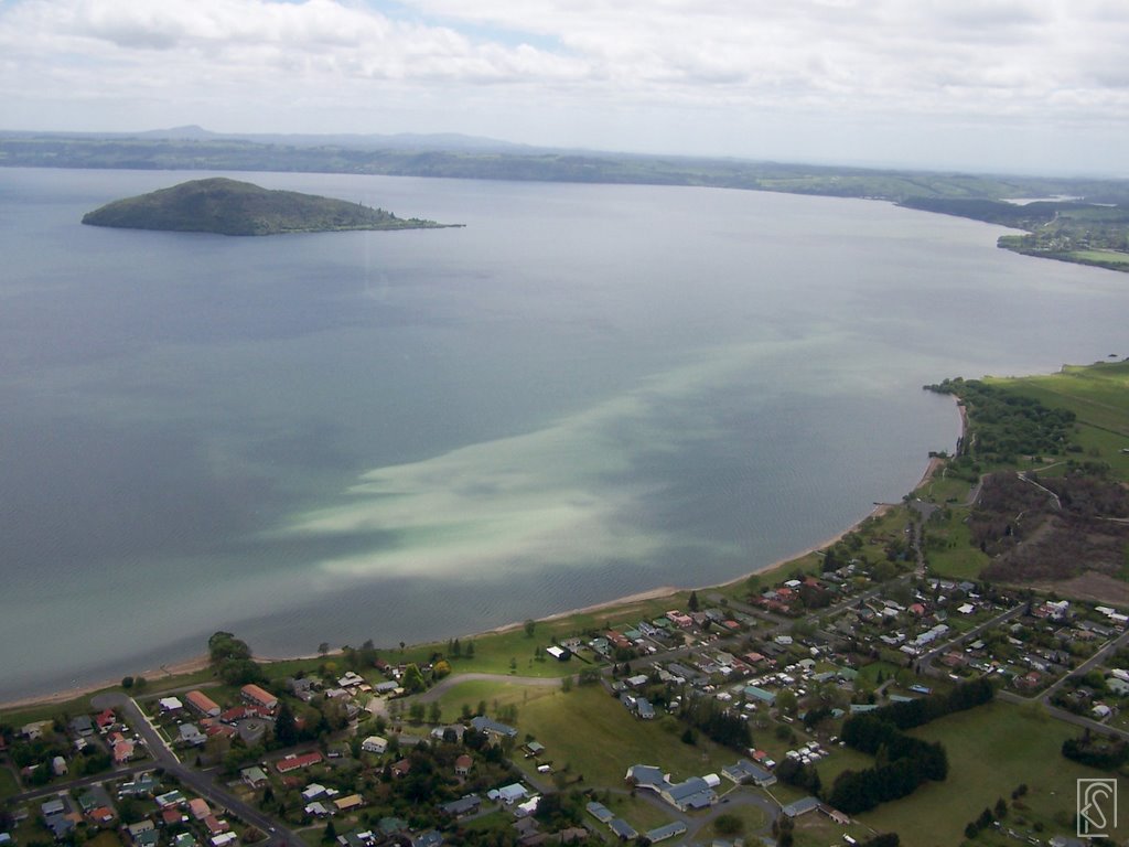 Rotorua: Lake from elicopter, Роторуа