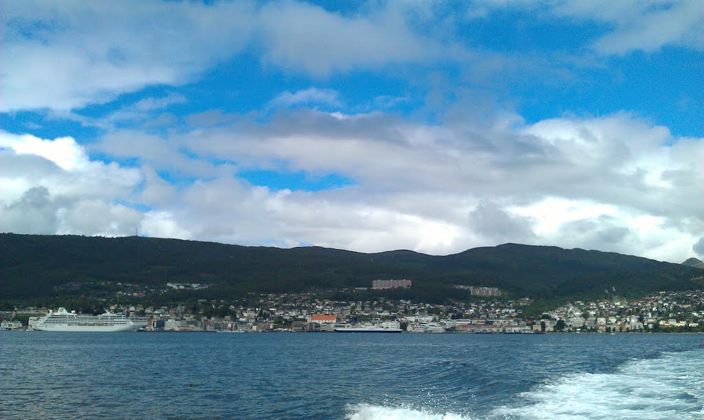 Moldevatnet, Molde, Romsdal, Norge, Молде