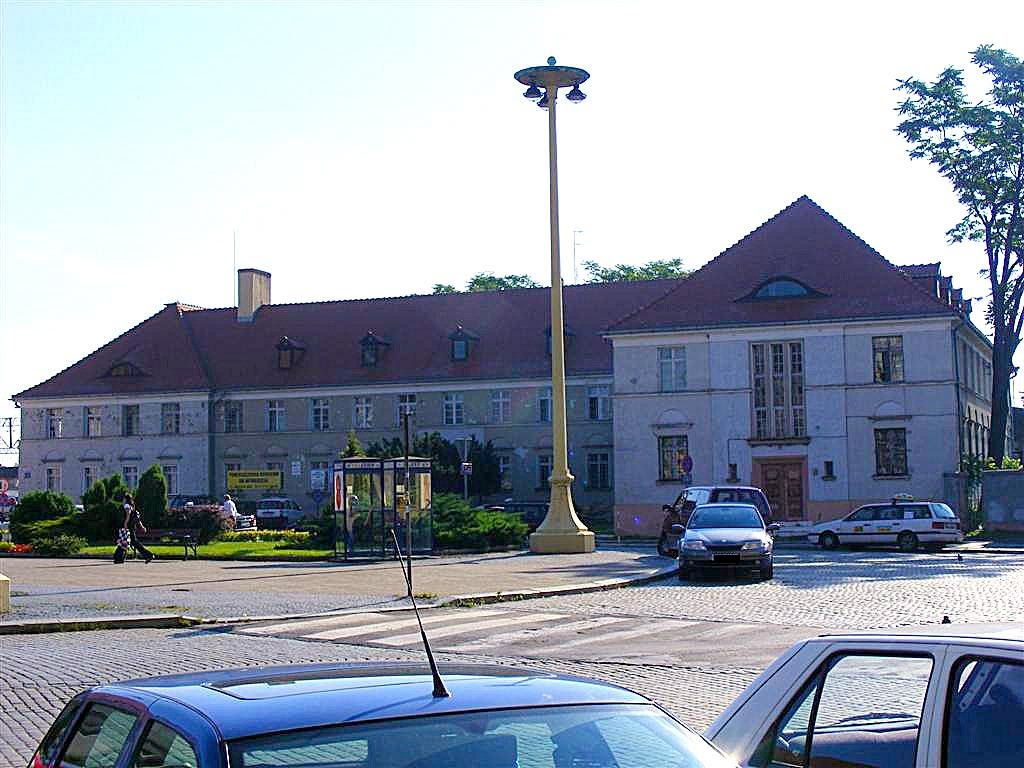 Legnica.Budynek przy ul. Dworcowej.The building at ul. Dworcowa, Легница