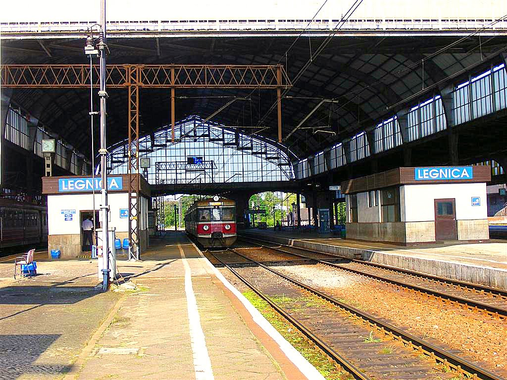 Legnica..Dworzec kolejowy.Railway Station, Легница
