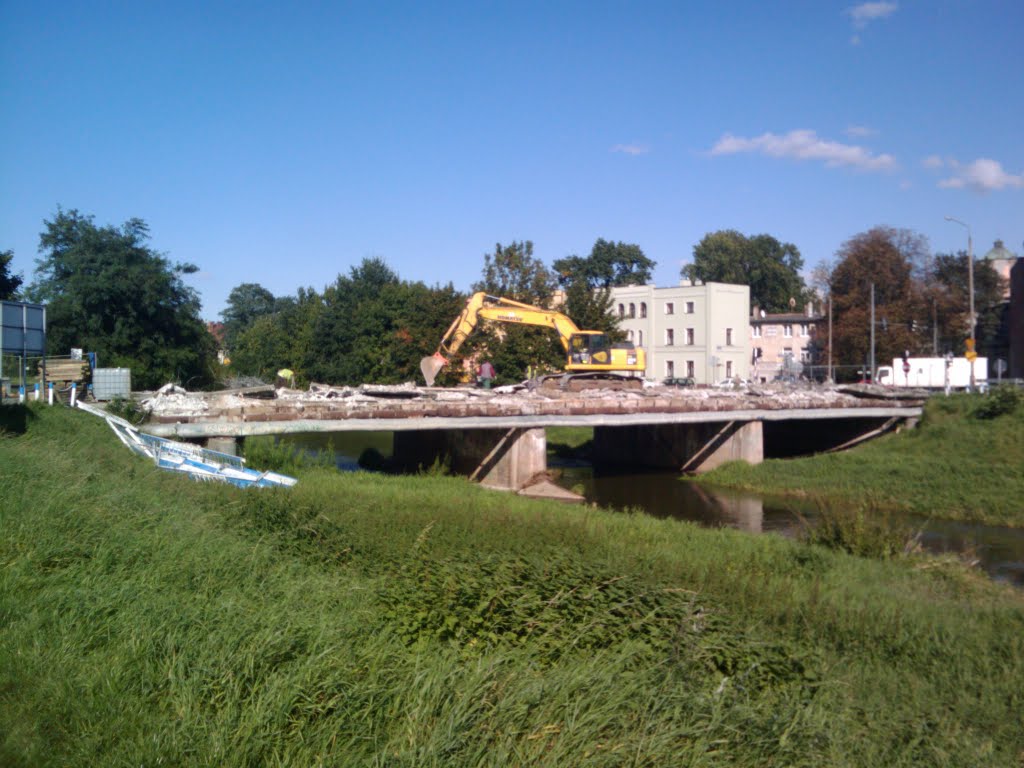 Strzelna Street - Bridge during renovation - Oława river view., Олава