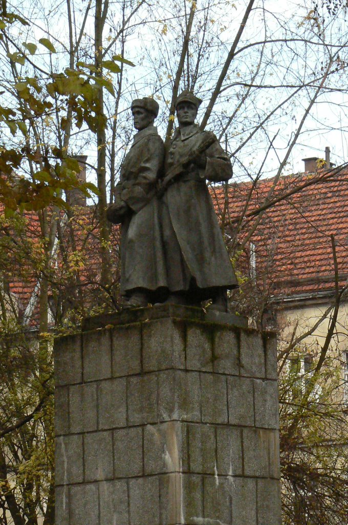 Pomnik Braterstwa Broni Polsko-Radzieckiego w Oleśnicy, Олесница