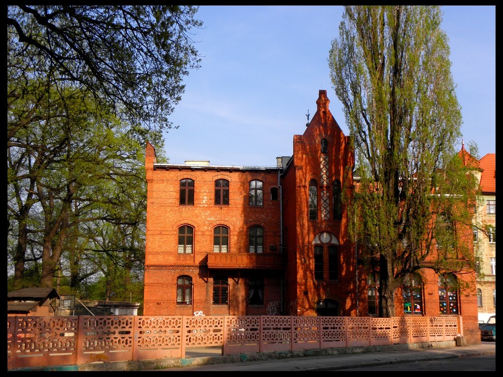 Dawna Szkoła Podstawowa nr 12 w Świdnicy (2011), Свидница