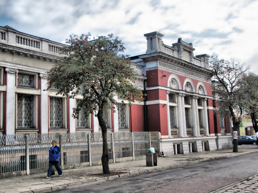 dawny budynek bankowy / A former bank building, Влоцлавек
