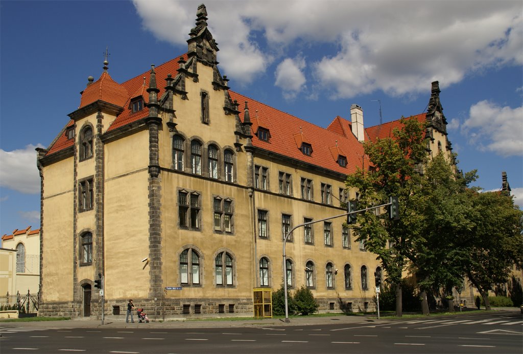 Budynek sądu, Иновроцлав