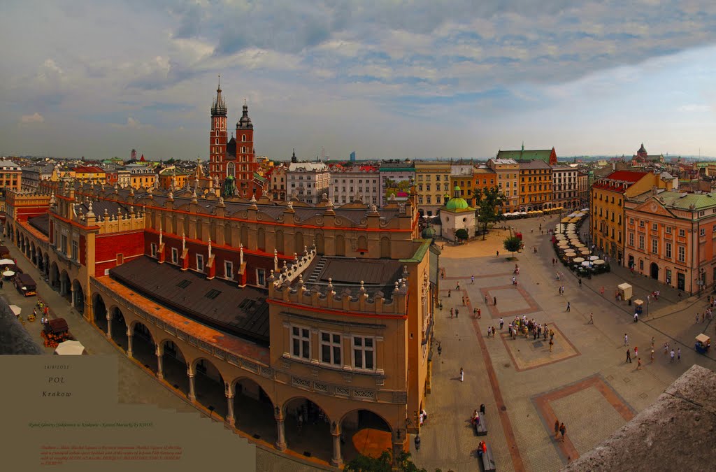 POL Krakow Rynek Glowny (Sukiennice w Krakowie - Kosciol Mariacki) from Wieza Ratuszowa Panorama by KWOT, Краков