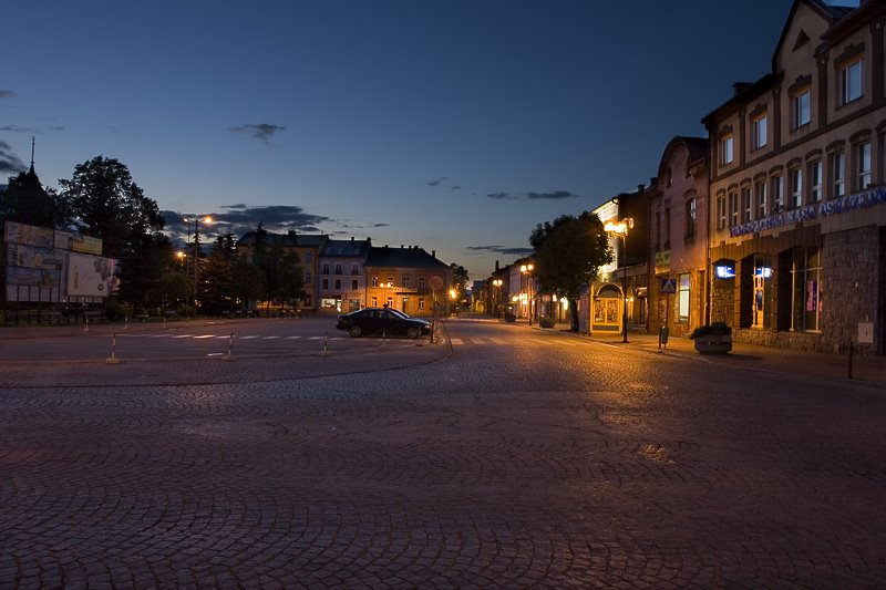 Nowotarski Rynek o wschodzie słońca / Old town at sunrise..., Новы-Тарг