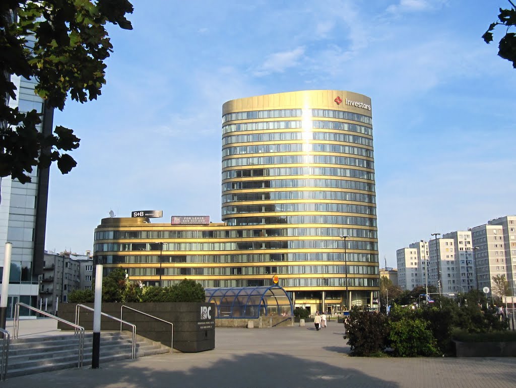 Golden Office Building, Варшава
