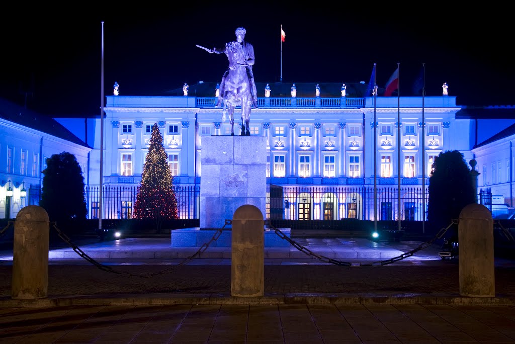 Warszawa - Belweder Pałac Prezydencki w świątecznej scenerii 2012r., Варшава