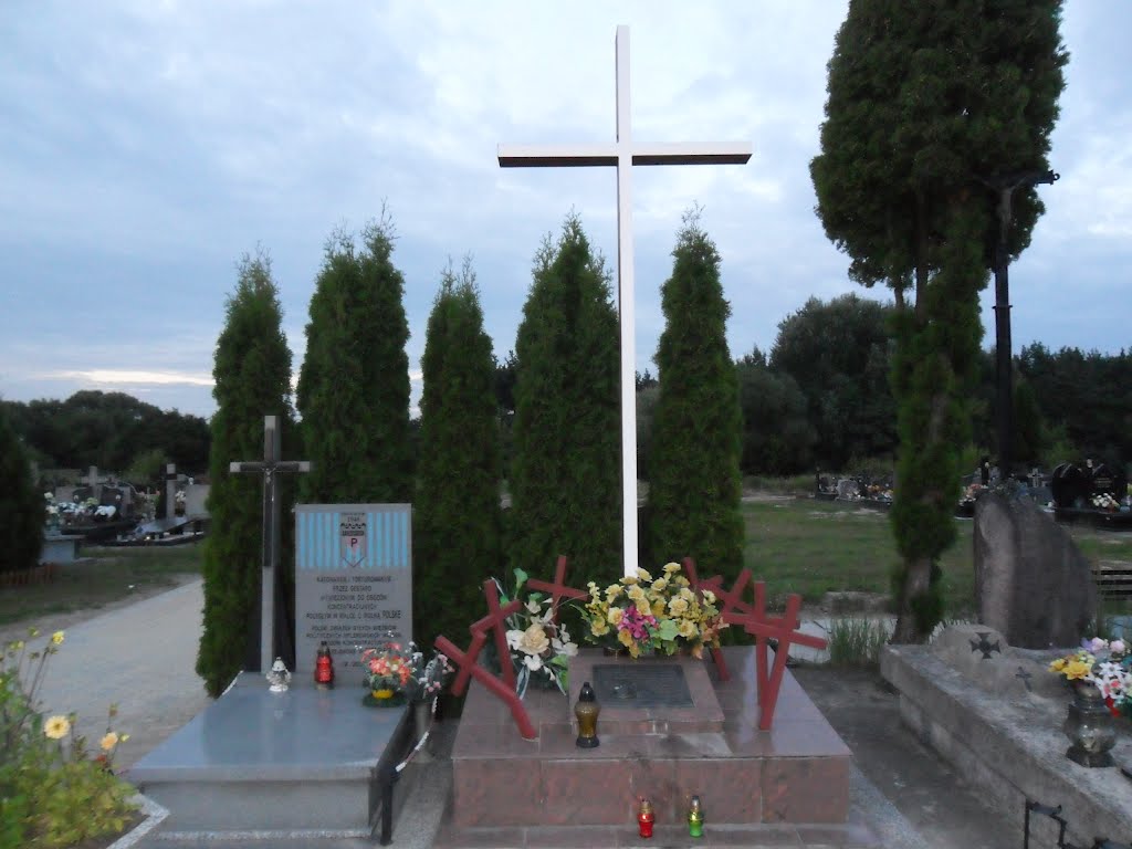 Na cmentarzu w Ostrołęce, Остролека