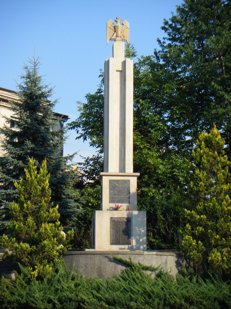 Pomnik na ul. Powstańców Warszawskich, Кросно