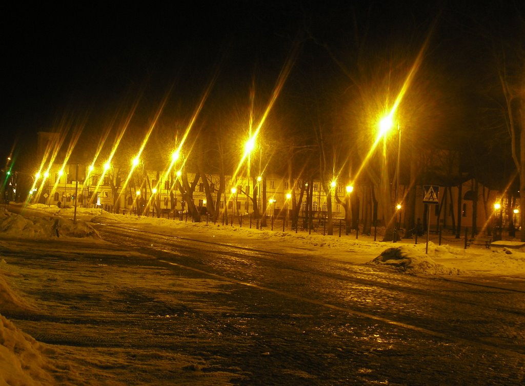 ul. Kościuszki zimową nocą (odcinek przy parku), Сувалки