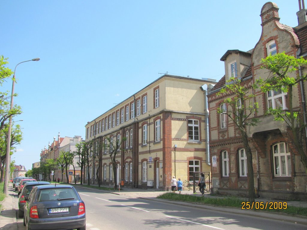 Tczew (near Gdańsk) byłe Państwowe Gimnazjum Mechaniczne, ul. Sobieskiego 10, Тчев