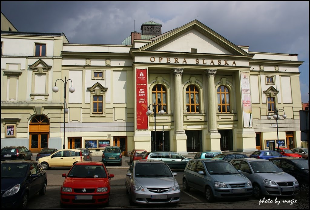 BYTOM. Gmach Opery Śląskiej/The building of the Silesian Opera, Бытом