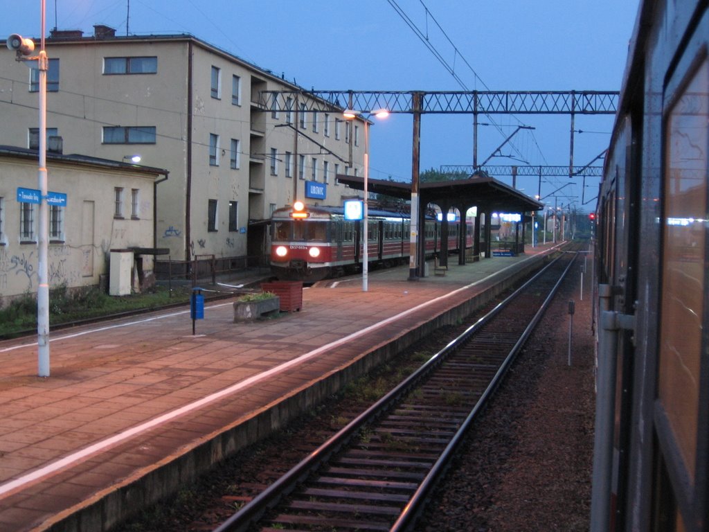 Dworzec PKP w Lublincu nad ranem, Люблинец