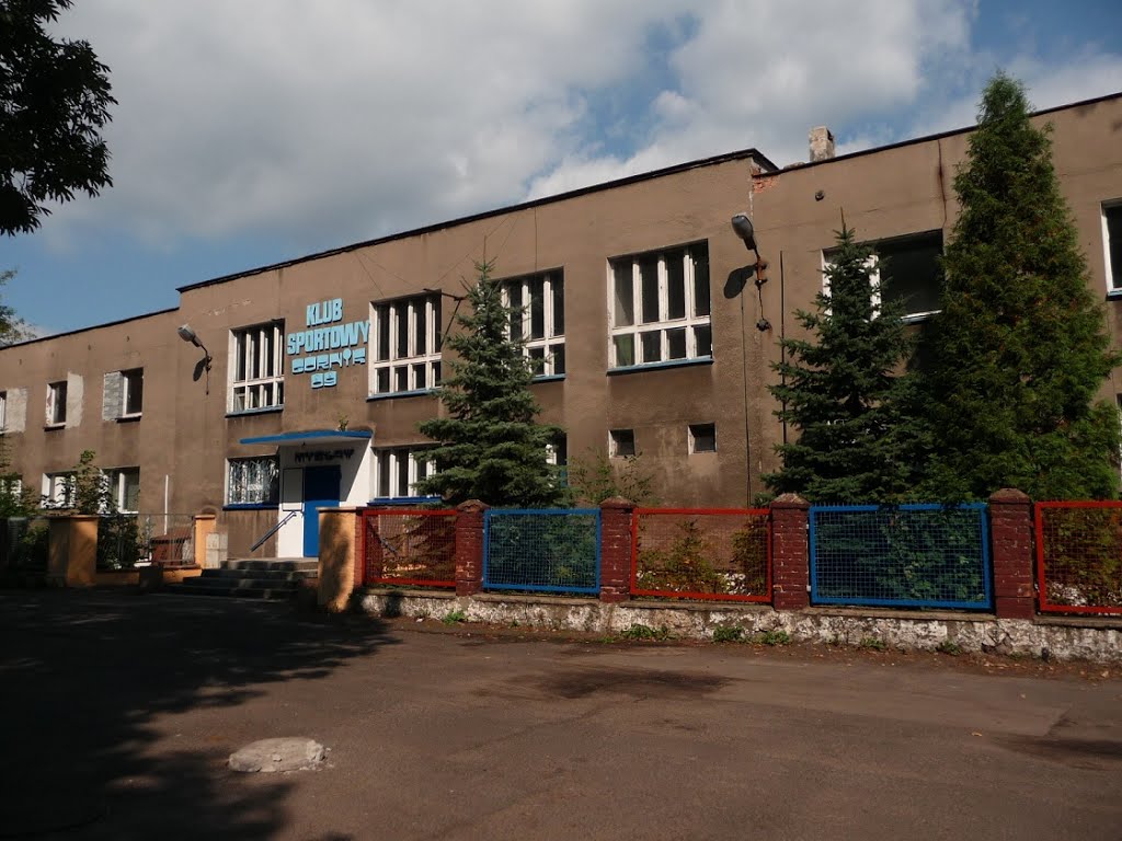 Budynek dyrekcji klubu sportowego Górnik 09 (a building of the management of Club 09 Mysłowice), Мысловице