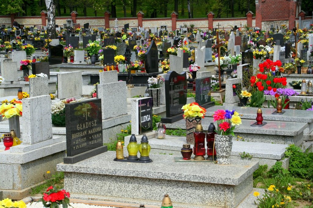 Piekary Slaskie - Friedhof, Чешин