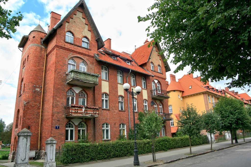 Giżycko (Lėcius) - Prussian houses in Pionierska street, Гижичко