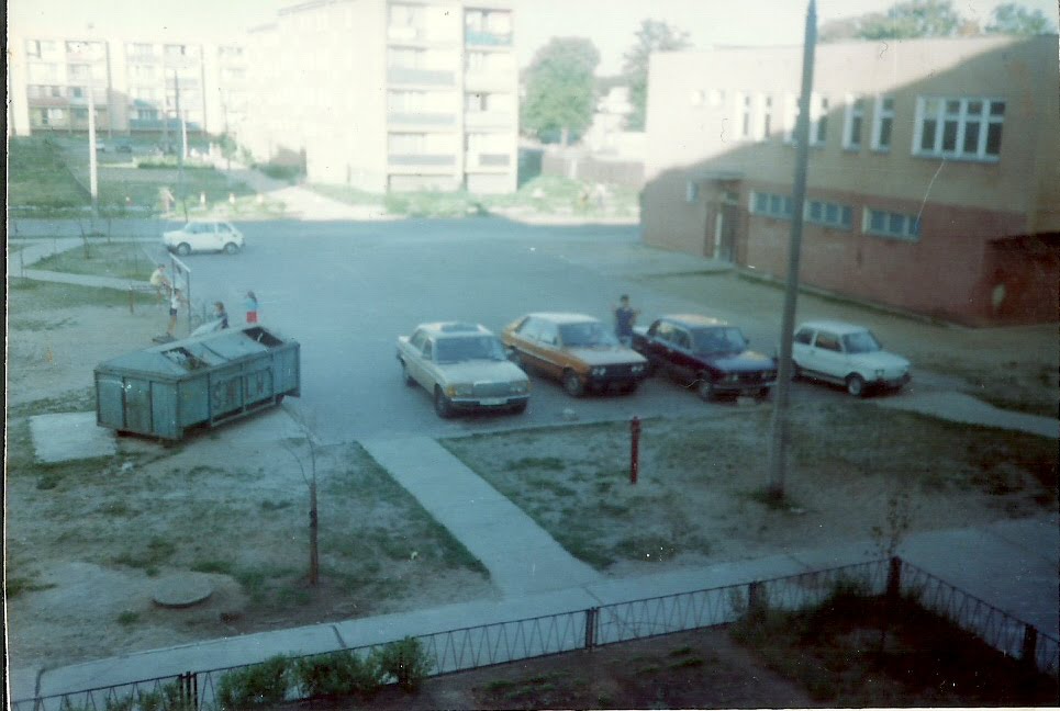 Plac na ul. Leśnej - 1996r, Дзялдово