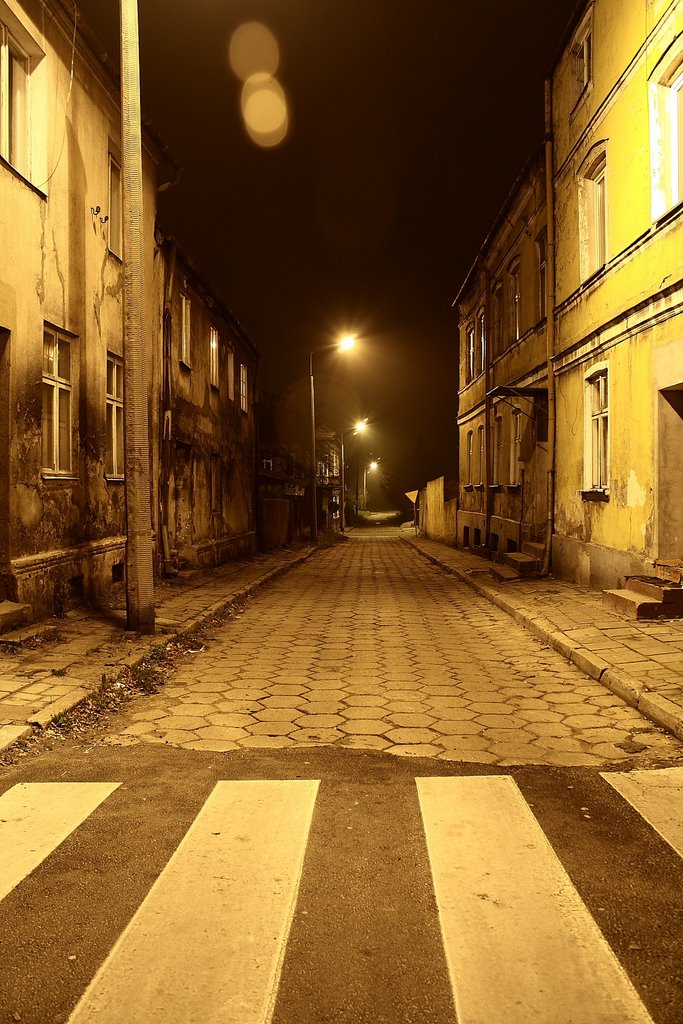 Koło w nocy - ul. Pułaskiego Koło by night - Pułaskiego street, Коло