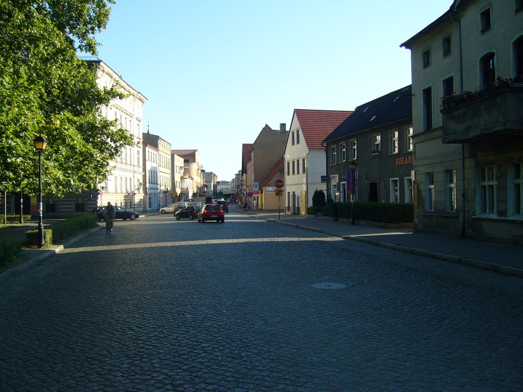 ulica Narutowicza, Лешно