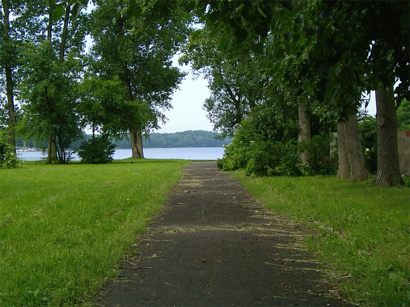 Park, Lake Radun, Валч