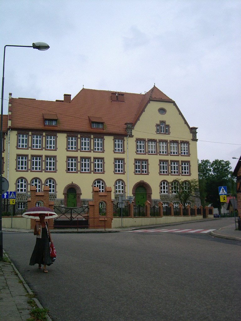 Primary School no.2, Валч