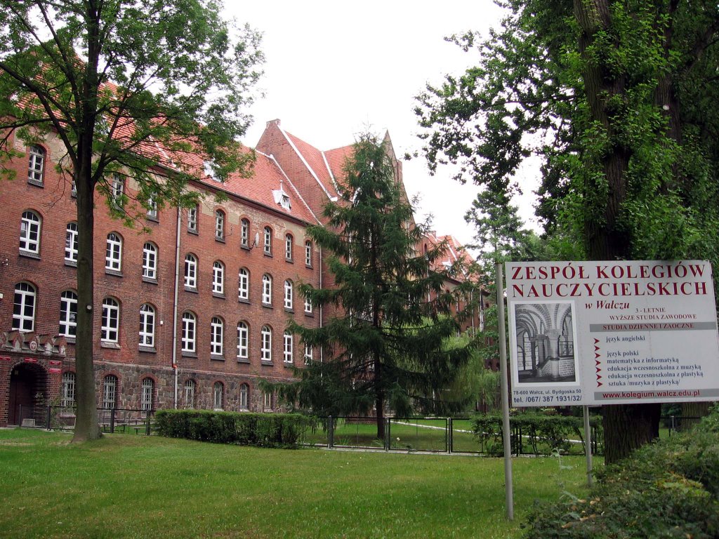 Liceum i Filia uniwersytetu Szczecińskiego, Валч