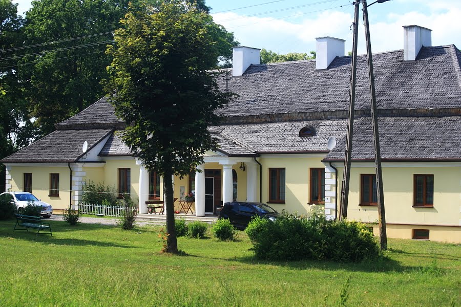 country manor, Опочно