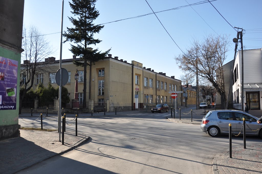 Szkoła Podstawowa nr2, Опочно