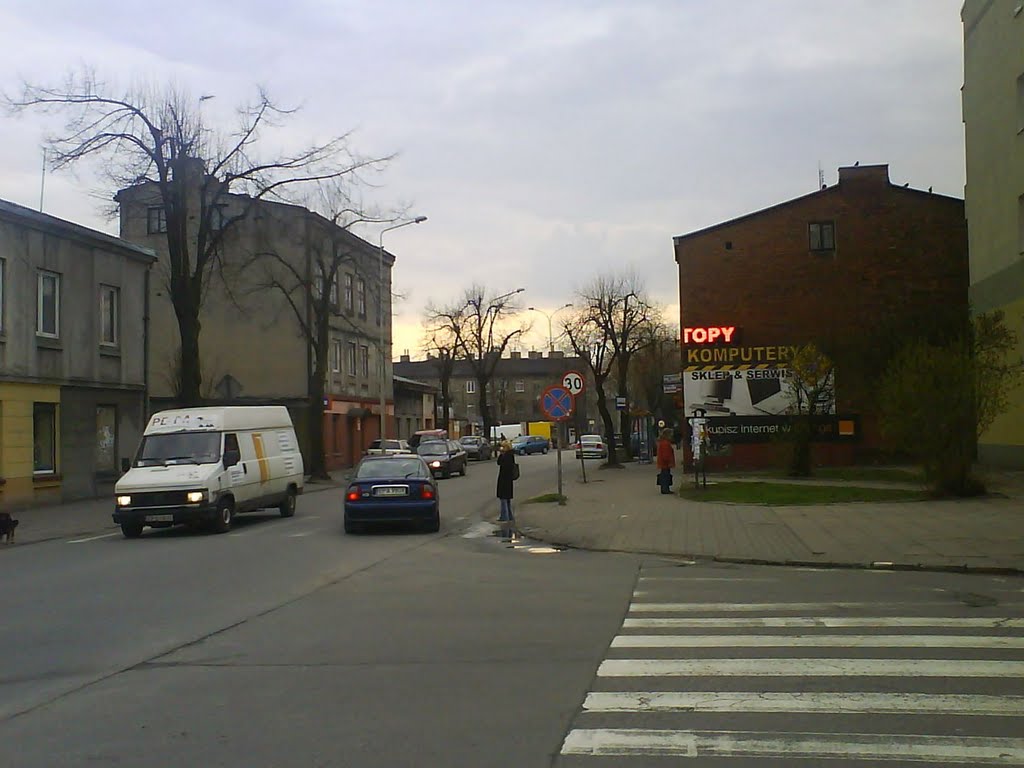jb - kwiecień 2011 - sklep komputerowy, Пабьянице