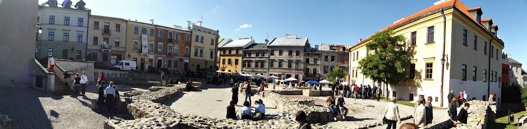 Lublin - Plac Po Farze / The Parish Church Square, Люблин