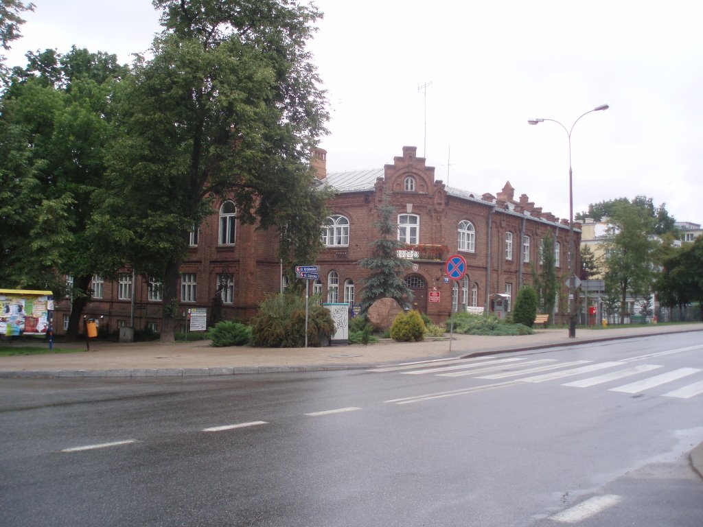 Old building in Pulawy - starostwo powiatowe, Пулавы
