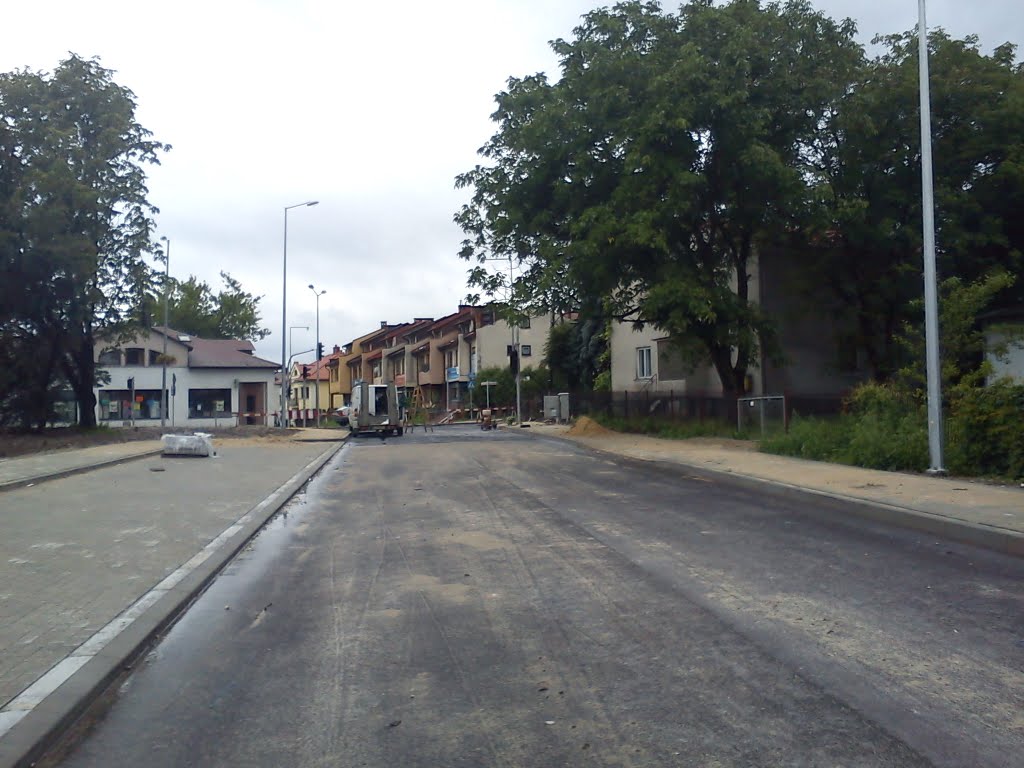 nowa ulica w Tomaszowie /new street in Tomaszów, Томашов Любельски