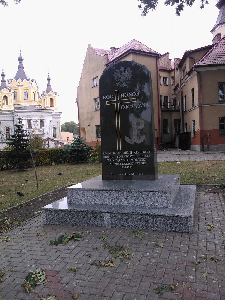 pomnik, Томашов Любельски