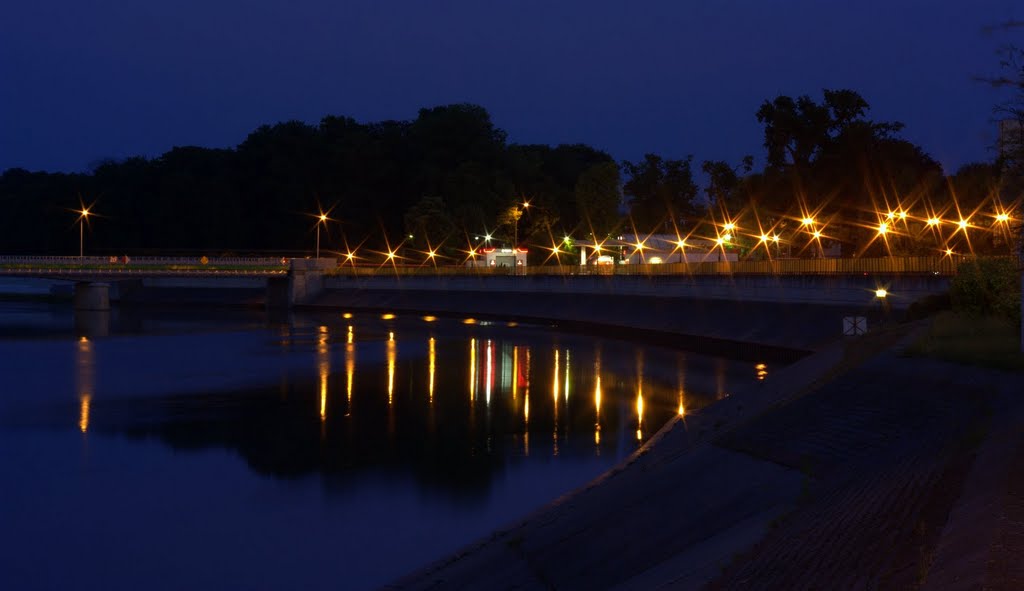 Kędzierzyn-Koźle - Odra river at night -Odra nocą, Кедзержин-Козле