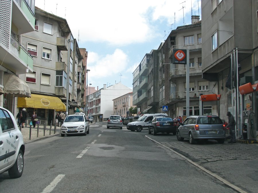 Avenida José Elias Garcia, Амадора