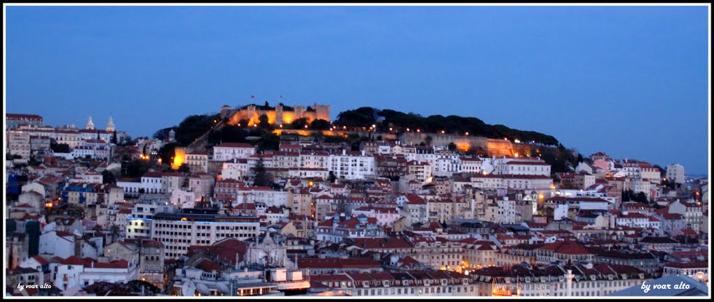 Lisboa, vista do Castelo ao fim da tarde   /  late afternoon view of the Castle area, Лиссабон